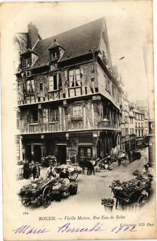 Carte postale ancienne Rouen-Vieille Maison-Rue Eau de Robec à Rouen