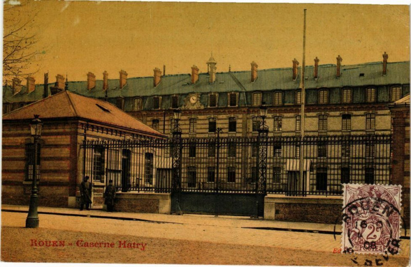 Carte postale ancienne Rouen-Caserne Hatry à Rouen