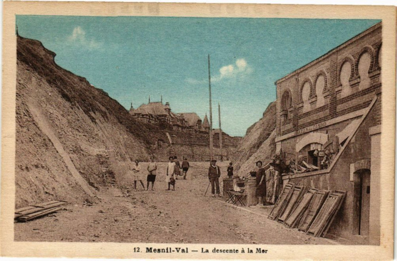Carte postale ancienne Mesnil-Val-La descente a la Mer