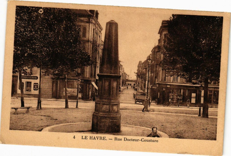 Carte postale ancienne Le Havre-Rue Docteur Cousture au Havre