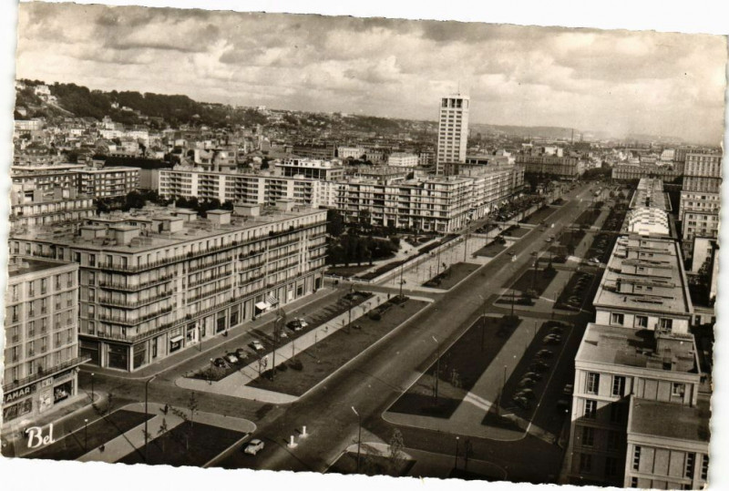 Carte postale ancienne Le Havre-Avenue Foch au Havre