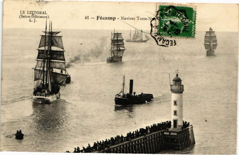Carte postale ancienne Fecamp-Navires Terre à Fécamp
