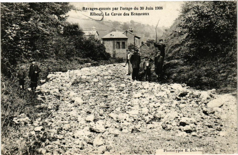 Carte postale ancienne Elbeuf-La Cavée des Ecameaux à Elbeuf