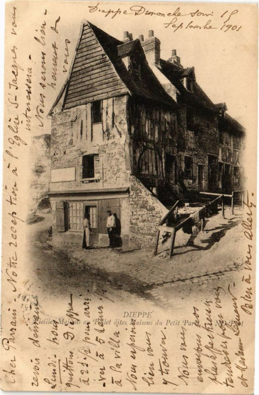 Carte postale ancienne Dieppe-Vieilles Maisons au Poilet dites Maisons de Petit Paris à Dieppe
