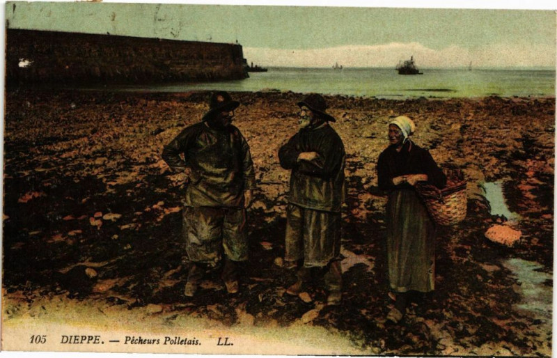 Carte postale ancienne Dieppe-Pecheurs Polletais à Dieppe