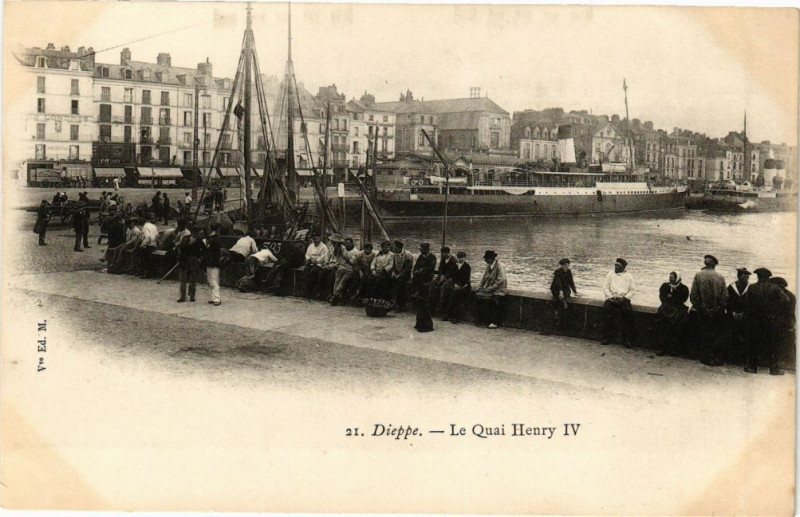 Carte postale ancienne Dieppe-Le Quai Henry Iv à Dieppe