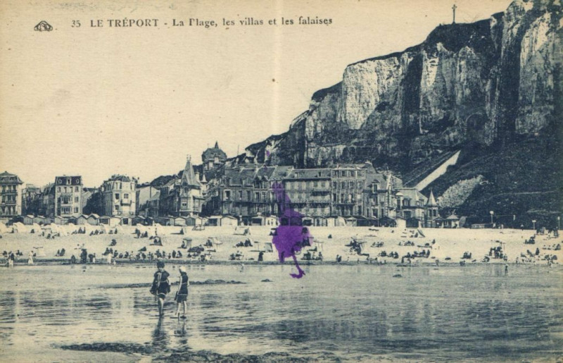 Carte postale ancienne Le Treport - La Plage les villas et les falaises au Tréport