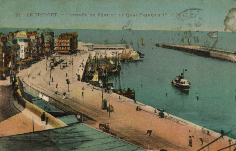 Carte postale ancienne Le Treport - L'Entrée du Port et le Quai Francois I.er au Tréport