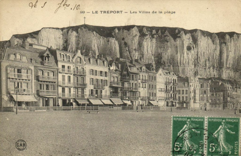 Carte postale ancienne Le Treport - Les Villas de la Plage au Tréport