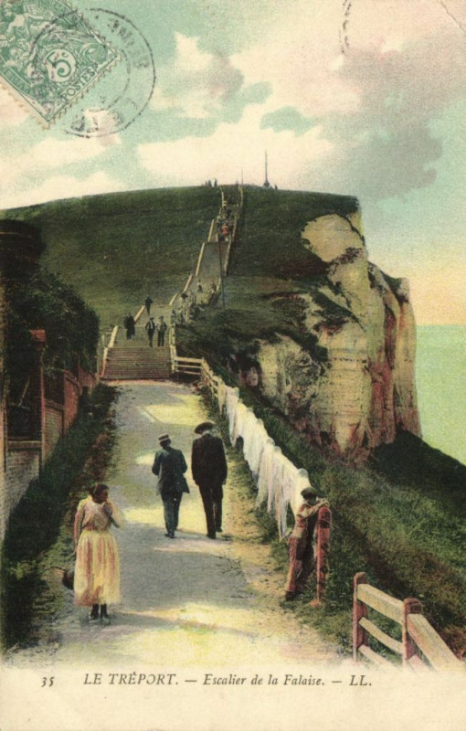 Carte postale ancienne Le Treport - Escalier de la Falaise au Tréport