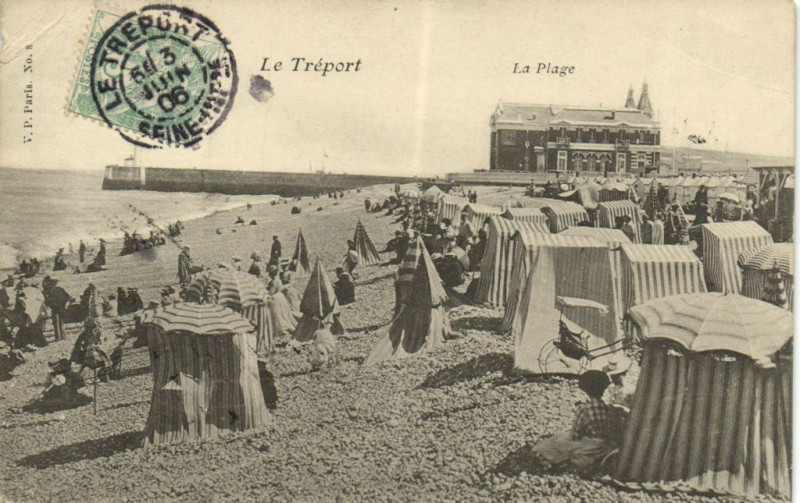 Carte postale ancienne Le Treport - La Plage au Tréport