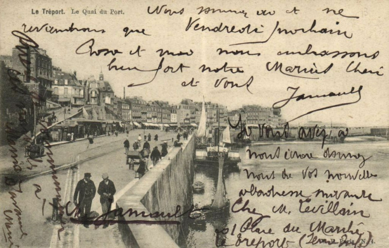 Carte postale ancienne Le Treport - Le Quai du Port au Tréport