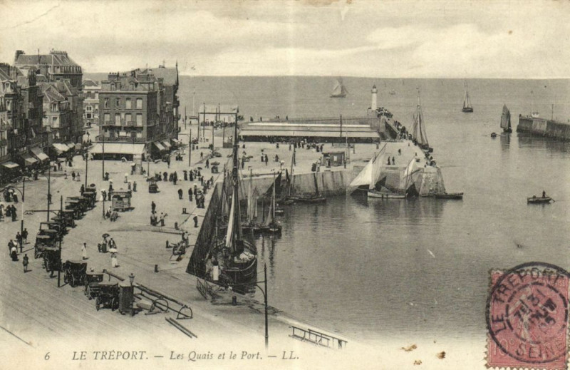 Carte postale ancienne Le Treport - Les Quais et le Port au Tréport