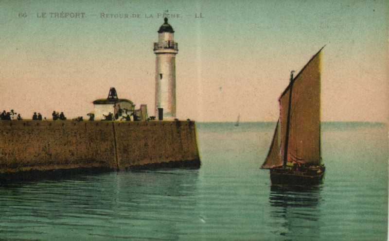 Carte postale ancienne Le Treport - Retour de la Peche au Tréport