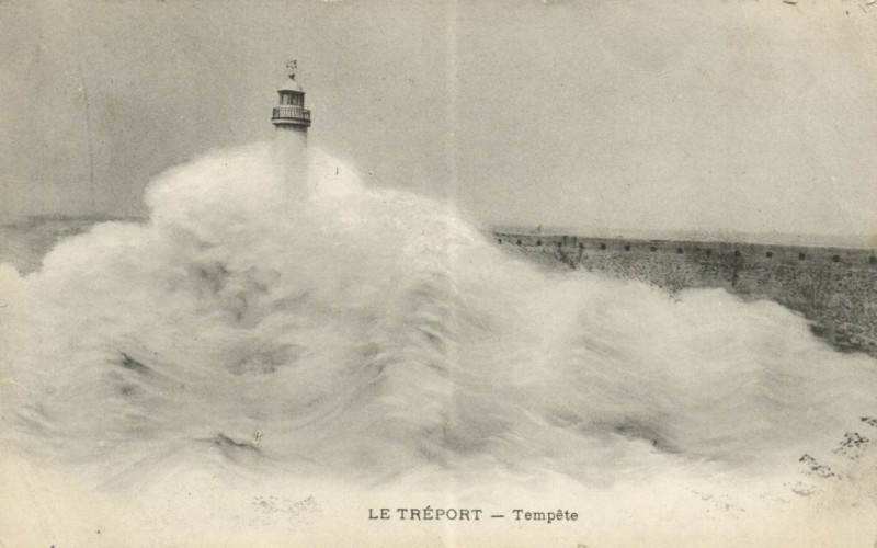 Carte postale ancienne Le Treport - Tempete au Tréport