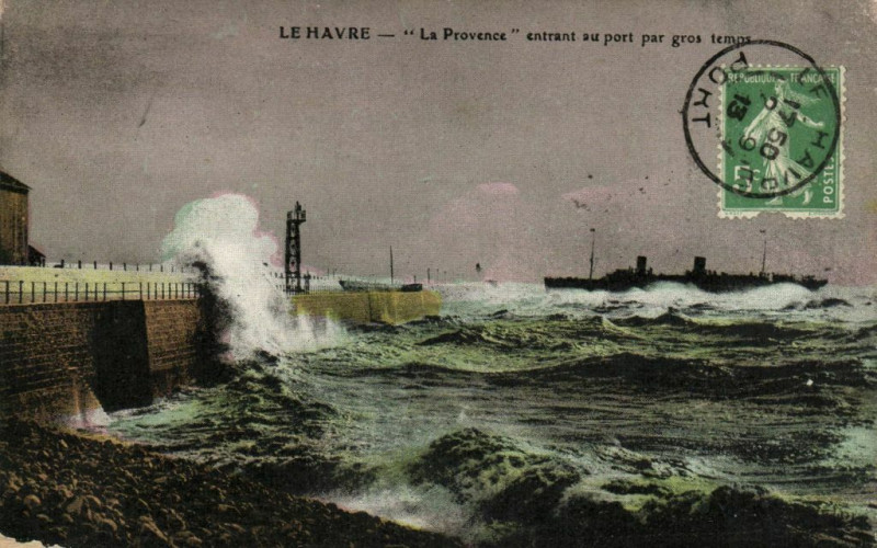 Carte postale ancienne Le Havre - 'La Provence enfant au port par gros temps au Havre