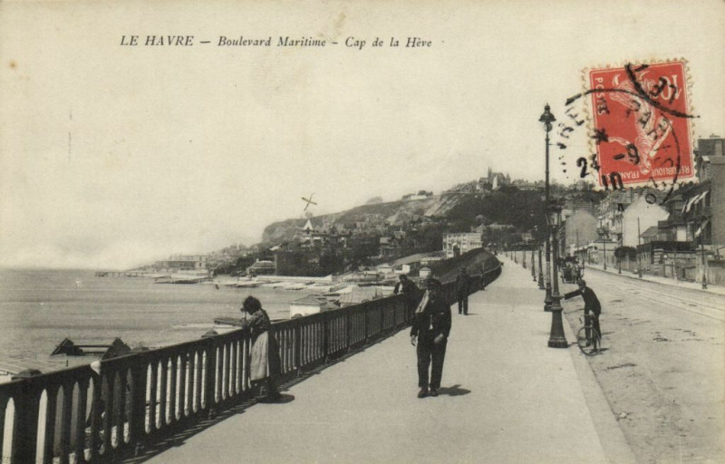 Carte postale ancienne Le Havre - Boulevard Maritime - Cap de la Heve au Havre
