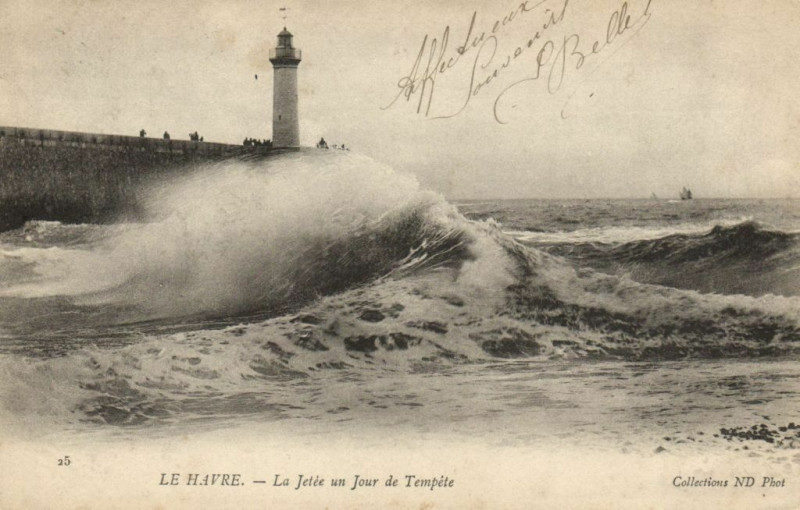 Carte postale ancienne Le Havre - La Jetée un Jour de Tempete au Havre