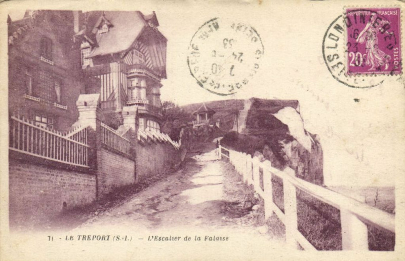 Carte postale ancienne Le Treport (S I.) - L'Escalier de la Falaise