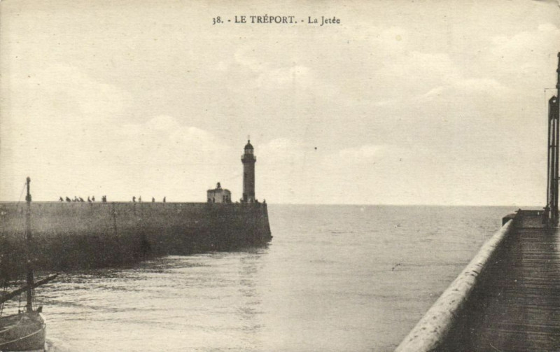 Carte postale ancienne Le Treport - La Jetée au Tréport