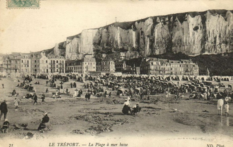 Carte postale ancienne Le Treport - La Plage a mer basse au Tréport