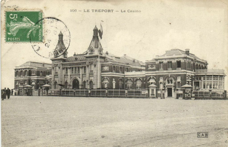 Carte postale ancienne Le Treport - Le Casino au Tréport