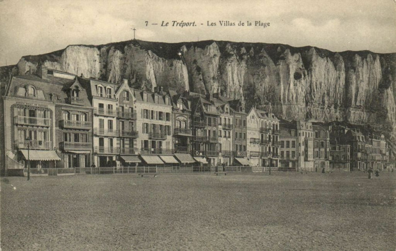 Carte postale ancienne Le Treport - Les Villas de la Plage au Tréport