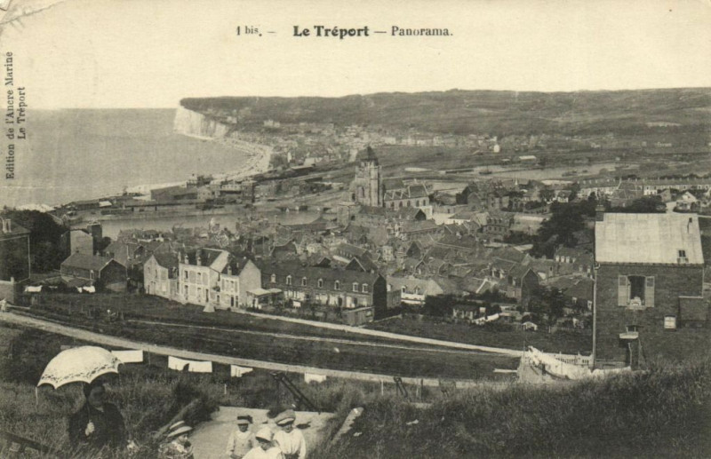 Carte postale ancienne Le Treport - Panorama au Tréport