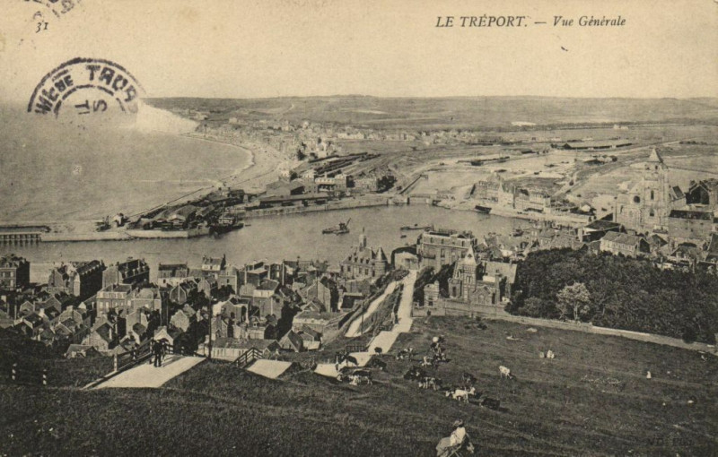 Carte postale ancienne Le Treport - Vue générale au Tréport