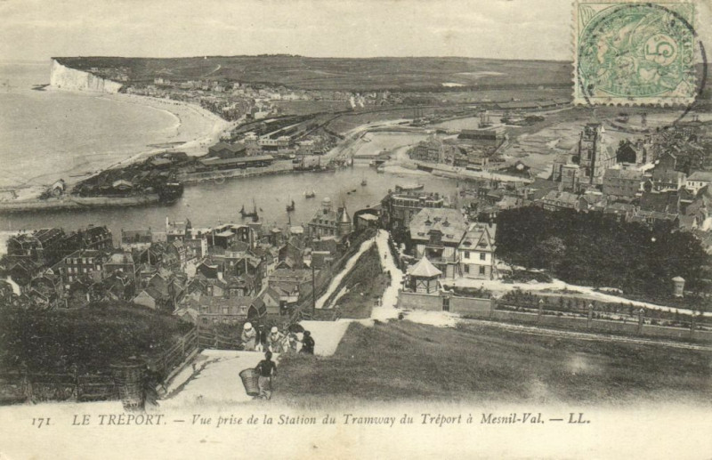 Carte postale ancienne Le Treport - Vue prise de la Station du Tramway du Treport a au Tréport
