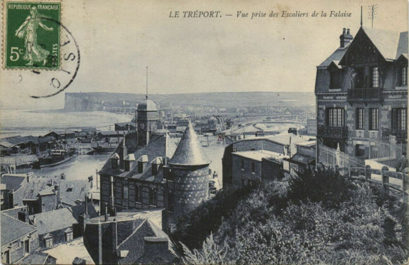 Carte postale ancienne Le Treport - Vue prise des Escaliers de la Falaise au Tréport