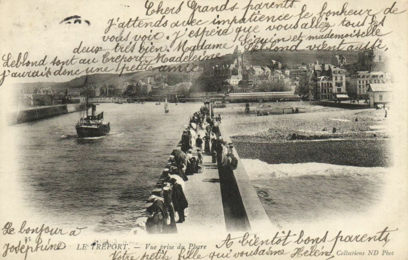 Carte postale ancienne Le Treport - Vue prise du Phare au Tréport