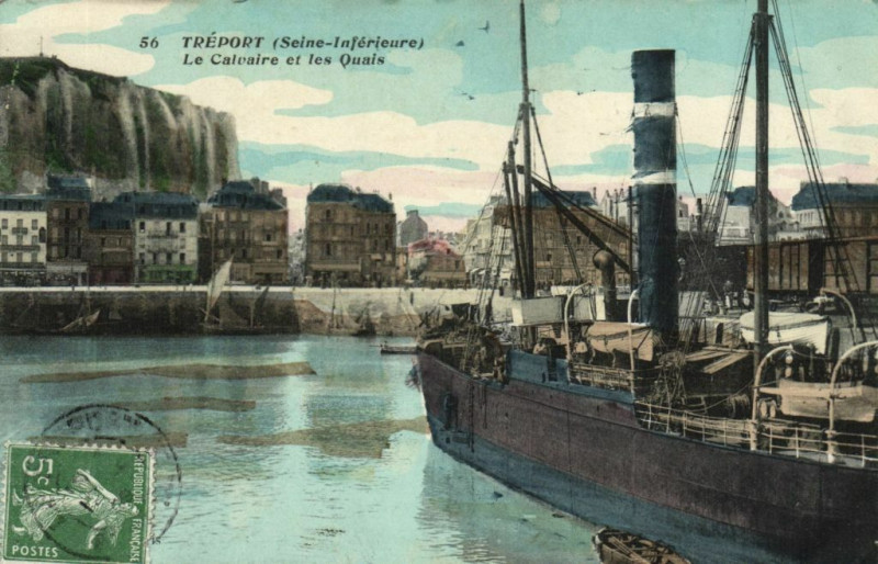Carte postale ancienne Treport (Seine-Inferieure) La Calvarie et les Quais à Eu