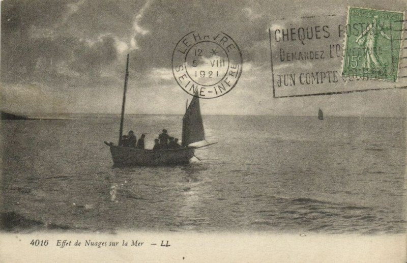 Carte postale ancienne Le Havre - Effet de Nuages sur la Mer au Havre