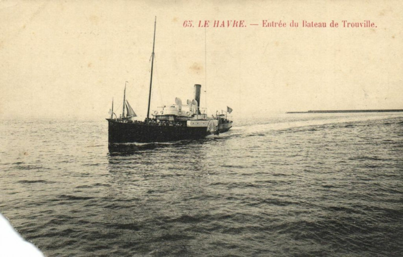 Carte postale ancienne Le Havre - Entrée du Bateau de Trouville au Havre