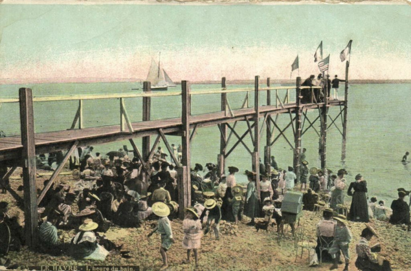 Carte postale ancienne Le Havre - L'heure du bain au Havre