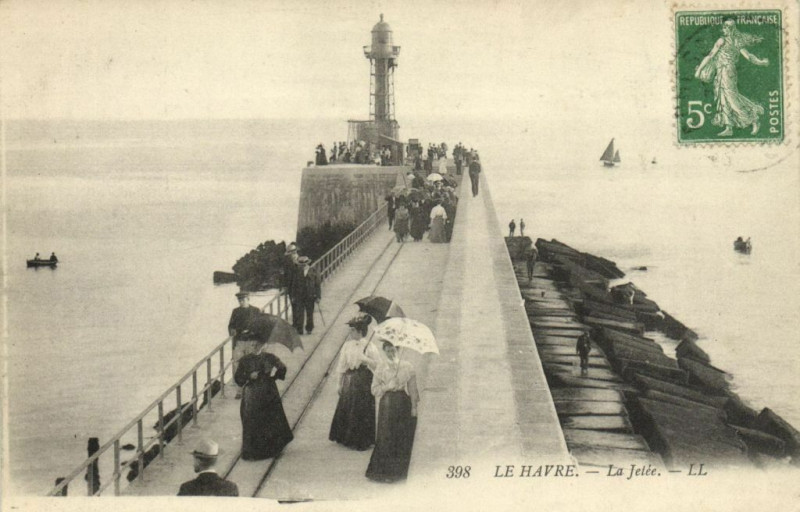 Carte postale ancienne Le Havre - La Jetée au Havre