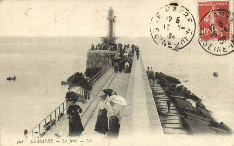 Carte postale ancienne Le Havre - La Jetée au Havre