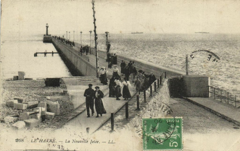 Carte postale ancienne Le Havre - La Nouvelle Jetée au Havre