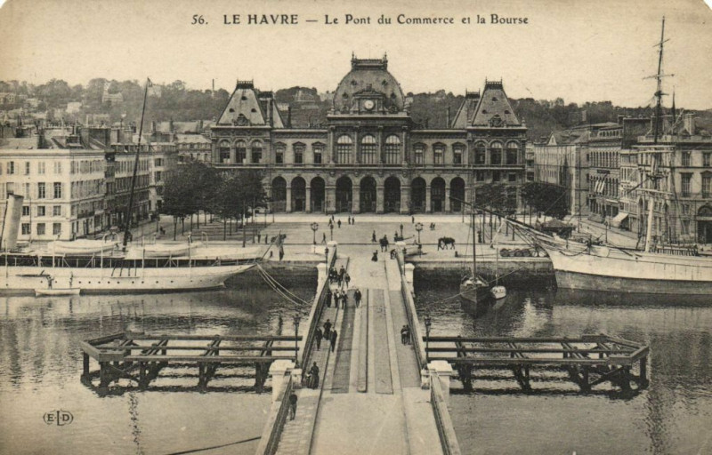 Carte postale ancienne Le Havre - Le Pont du Commerce et la Bourse au Havre