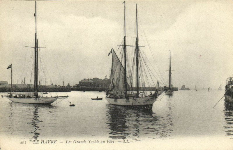 Carte postale ancienne Le Havre - Les Grands Yachts au Port au Havre