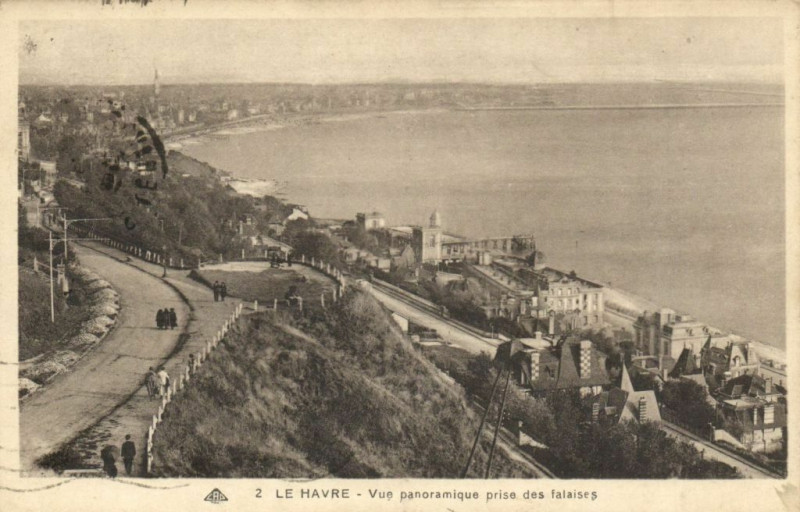 Carte postale ancienne Le Havre - Vue panoramique prise des falaises au Havre