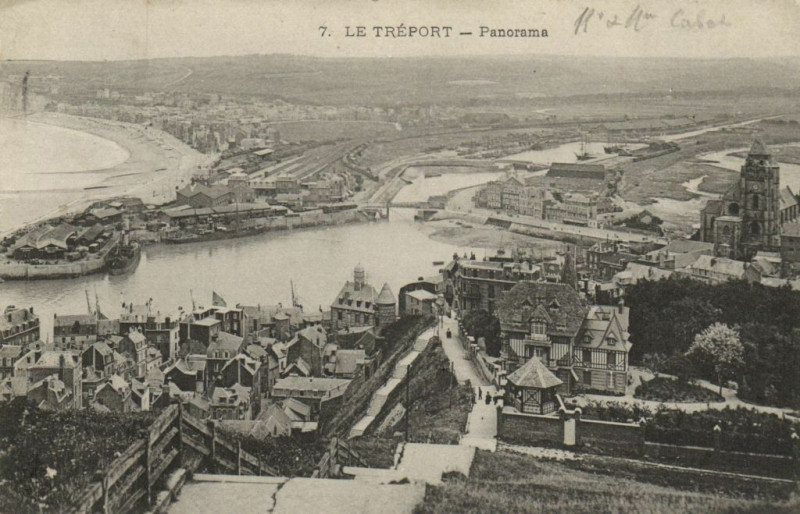 Carte postale ancienne Le Treport - Panorama au Tréport