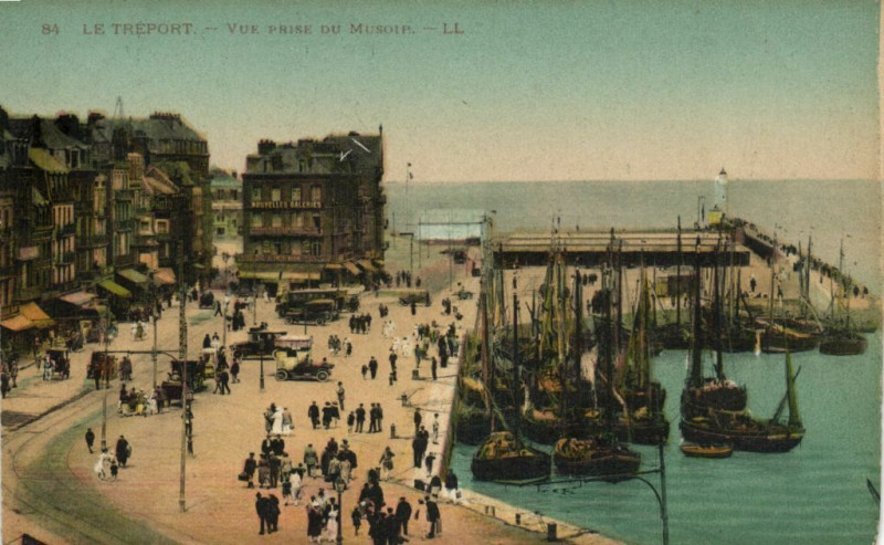Carte postale ancienne Le Treport - Vue prise du Musoip au Tréport