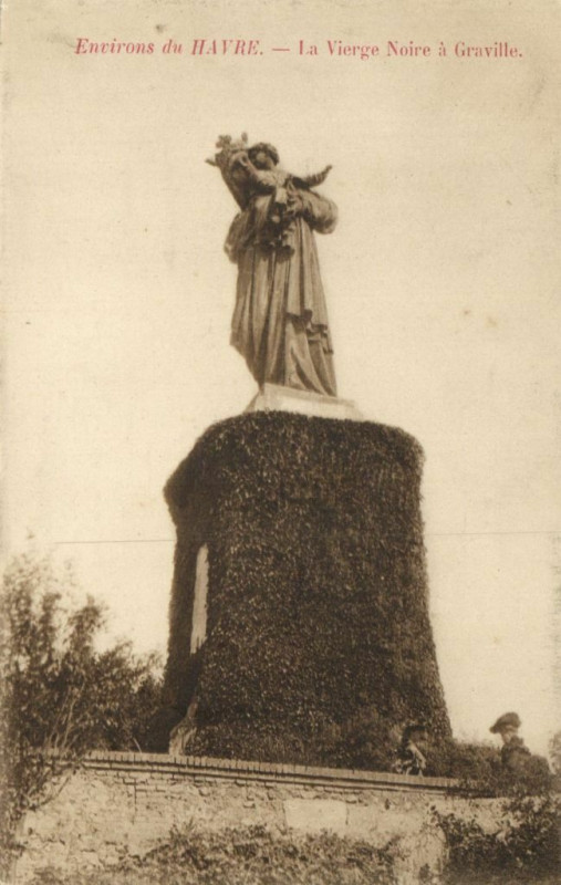 Carte postale ancienne Env. du Havre - La Vierge Noire a Graville
