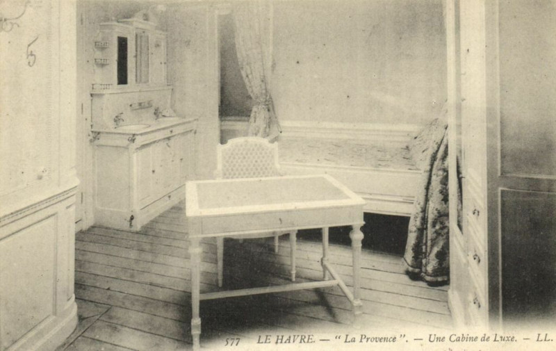 Carte postale ancienne Le Havre - La Provence - Une Cabine de Luxe au Havre