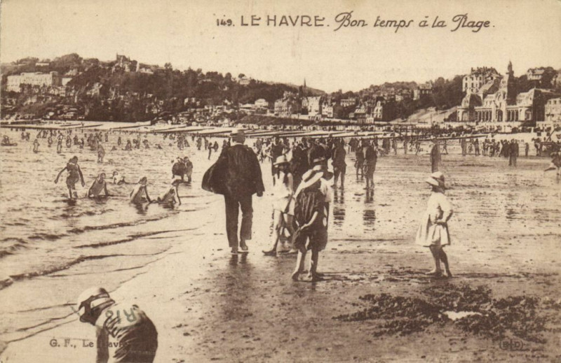 Carte postale ancienne Le Havre - Bon temps a la Plage au Havre