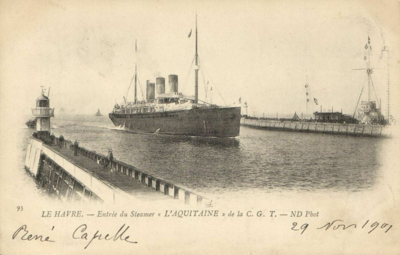 Carte postale ancienne Le Havre - Entrée du Steamer L'Aquitaine de la C.G.T. au Havre