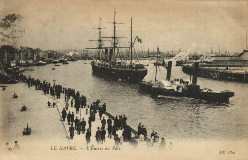 Carte postale ancienne Le Havre - L'Entrée du Port au Havre