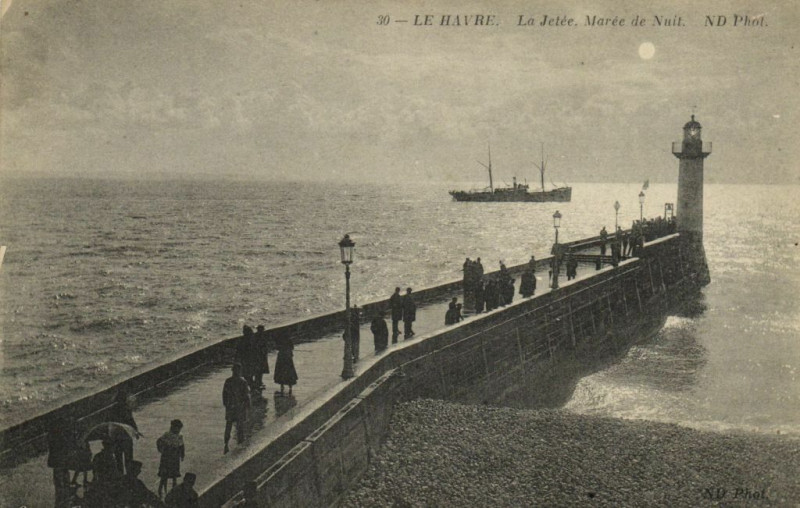 Carte postale ancienne Le Havre - La Jetée Marée de Nuit au Havre